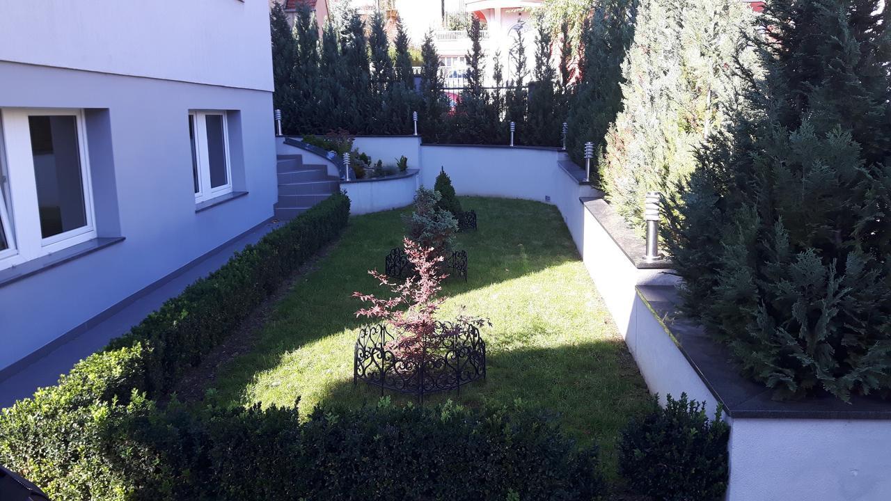 Apartments Battistutti - Free Private Parking Zagreb Exteriör bild